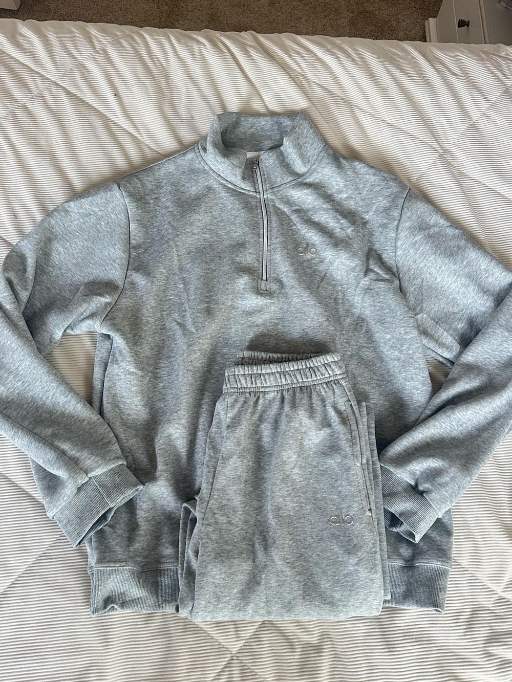 ALO Yoga Gray Quarter-Zip Sweater & Pants